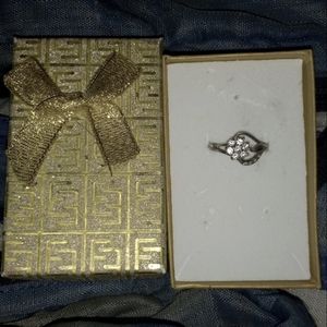 Beautiful 14k White Gold Diamond Engagement Ring